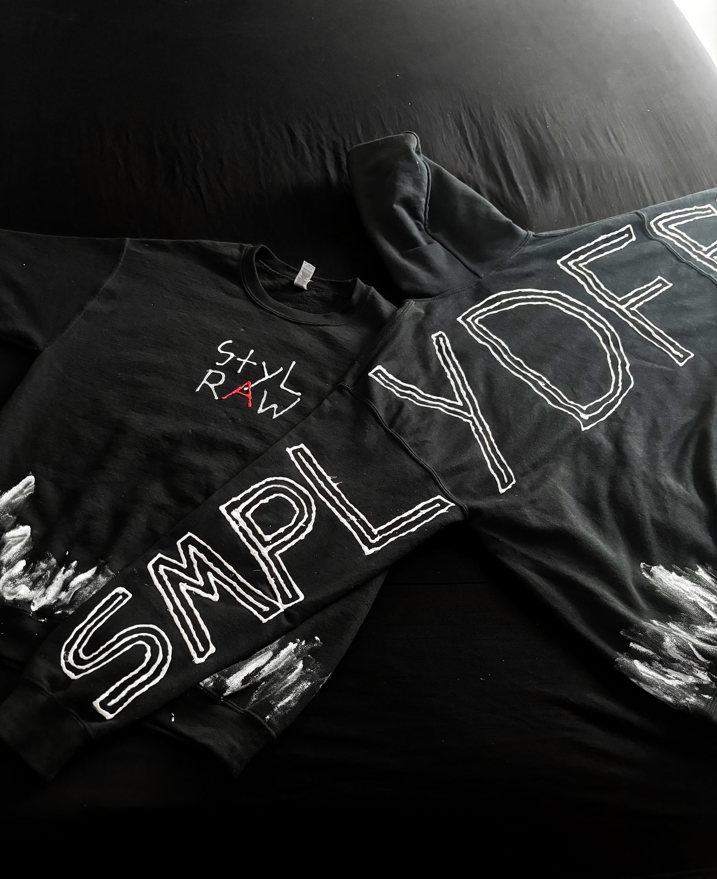 Styl RAW “Smply Dffrnt” Hoodie/Sweater